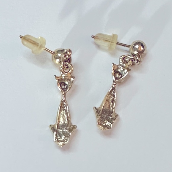 Vintage Skinny Cat Earrings - Picture 3 of 4